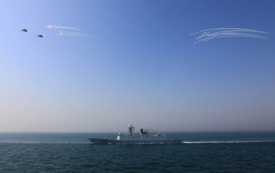 原文配圖：2012年4月，中俄“海上聯(lián)合-2012”軍事演習(xí)在黃海海域舉行。