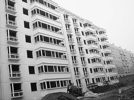 復(fù)式住宅樓，每套都在200多平方米。