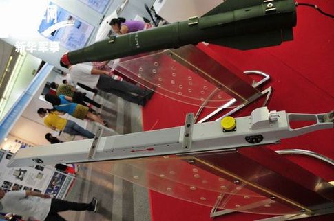 無人機(jī)用空地武器。新華軍事記者鄭文浩 攝