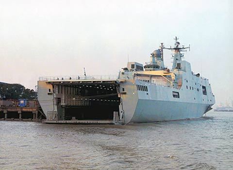 中國071船塢登陸艦。