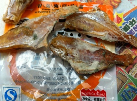 青島東鵬食品6袋魚片3袋長(zhǎng)毛 廠家稱儲(chǔ)藏不當(dāng)