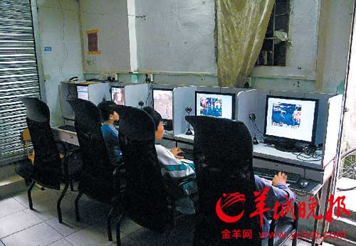 侵害少年阿興的魔手是從網(wǎng)絡(luò)伸過來的，引導(dǎo)青少年健康上網(wǎng)是值得關(guān)注的問題