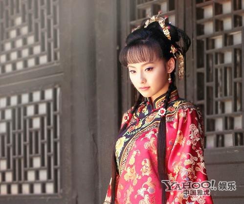 張嘉倪個(gè)人最漂亮的一次古裝其實(shí)她適合加點(diǎn)劉海的漢家古裝，清裝真的毀人