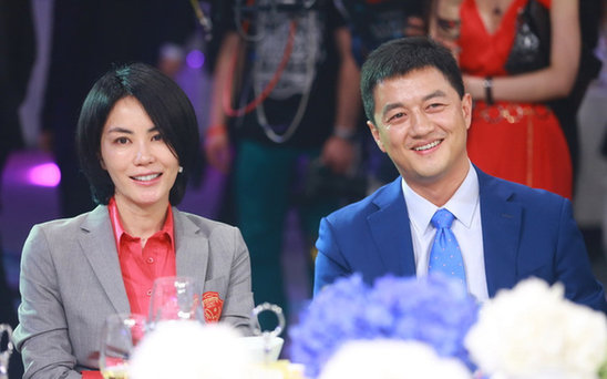 王菲李亞鵬慈善宴秀恩愛(ài) 天后再婚后性格大變