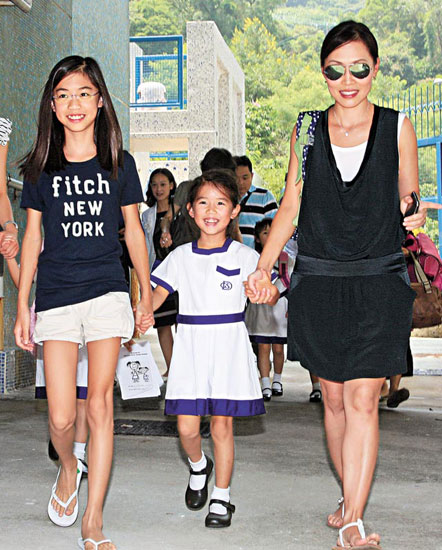 娛圈星二代開(kāi)學(xué)盛況