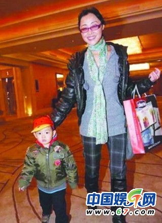 娛圈星二代開學(xué)盛況