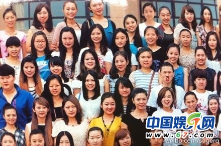 中國好聲音張瑋畢業(yè)照扮丑雷人 生活私照很個性