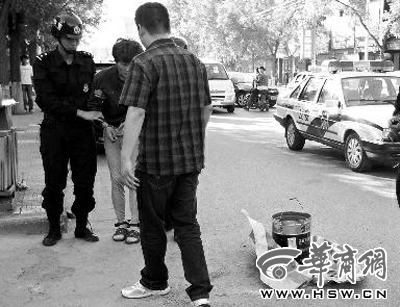 昨日下午，犯罪嫌疑人指認(rèn)現(xiàn)場 