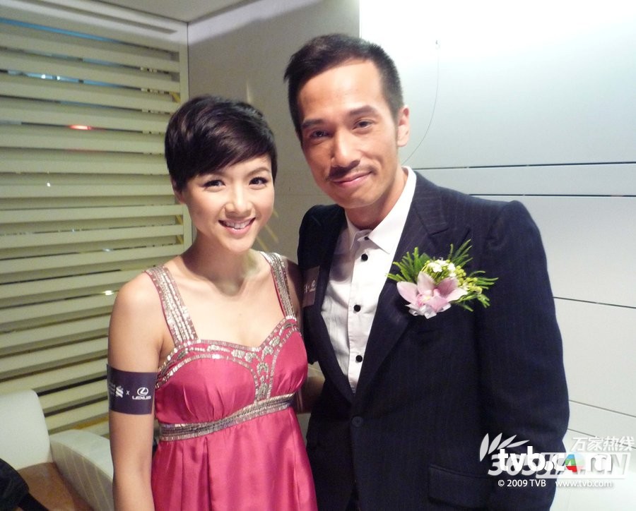 與廖碧兒分手后，陳豪被港姐咪神陳茵媺成功擒獲