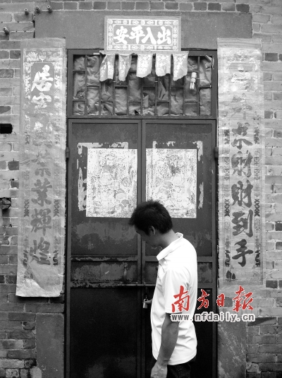陳啟日的出租屋已是人去房空。李書龍 攝