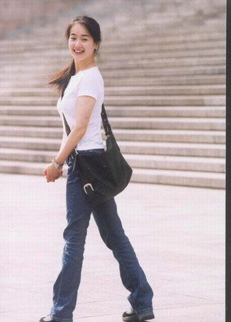 80年代?；ìF(xiàn)狀 方舒離婚宋春麗為事業(yè)失去孩子