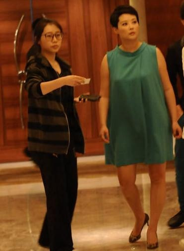 袁莉5月大肚照曝光