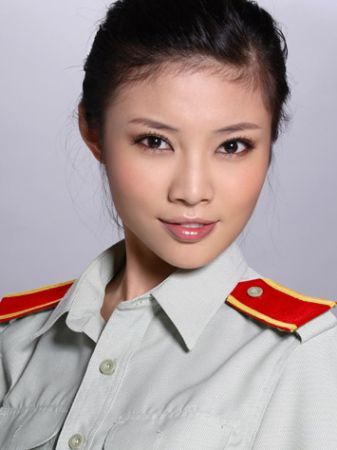 新一代軍藝?；ūP(pán)點(diǎn):殷桃姚琳娜成美女代表