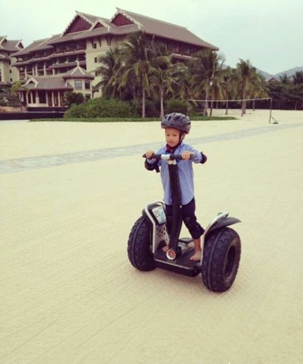 孫悅5歲兒子生活照曝光 CEO老公背景大揭秘