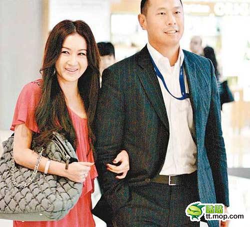 舒淇力挺甄子丹陷罵戰(zhàn) 三級艷星從良艱辛洗底不易