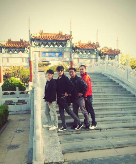 中國(guó)好聲音金志文明年結(jié)婚 與女友親熱照曝光