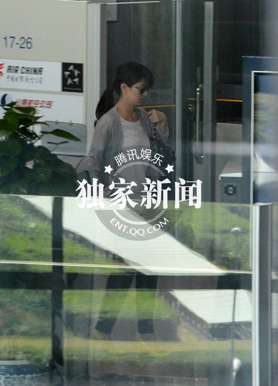 　隨著章子怡與撒貝寧戀情的曝光，小撒搭上了國際巨星，經緯則也找到了自己的真愛。