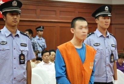 哈醫(yī)大殺醫(yī)案一審宣判 17歲被告獲無(wú)期徒刑