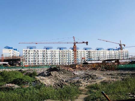 近日，北京市最大的小產(chǎn)權(quán)房項目太玉園已經(jīng)停止“過戶”，無法進行二手房買賣。