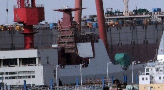 資料圖：媒體稱中國在建中的052D驅逐艦將歸入航母編隊。