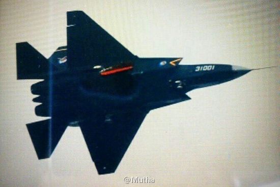 資料圖：殲-31型機(jī)是一種單座、雙發(fā)、雙垂尾的常規(guī)布局飛機(jī)。