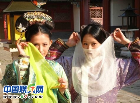 《甄嬛傳》片場(chǎng)有愛(ài)花絮圖