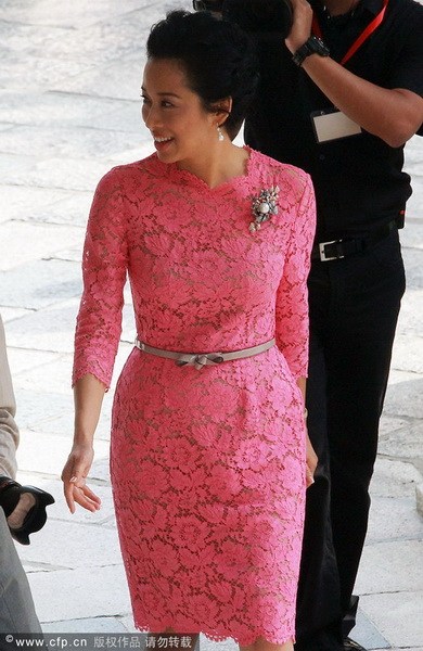 郭晶晶、霍啟剛注冊(cè)結(jié)婚 郭晶晶父母現(xiàn)身吳敏霞領(lǐng)銜伴娘團(tuán)