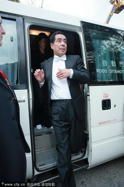 郭晶晶、霍啟剛注冊結婚 郭晶晶父母現(xiàn)身吳敏霞領銜伴娘團