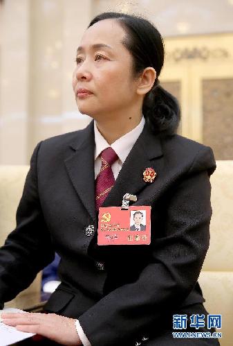 （十八大·基層代表風采）（2）詹紅荔：“愛民為民、情鑄和諧”的好黨員、好法官