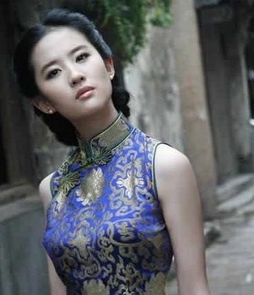 趙雅芝湯唯等眾一線女星演繹旗袍風(fēng)情 旗袍造型是慘是美眾說紛紜