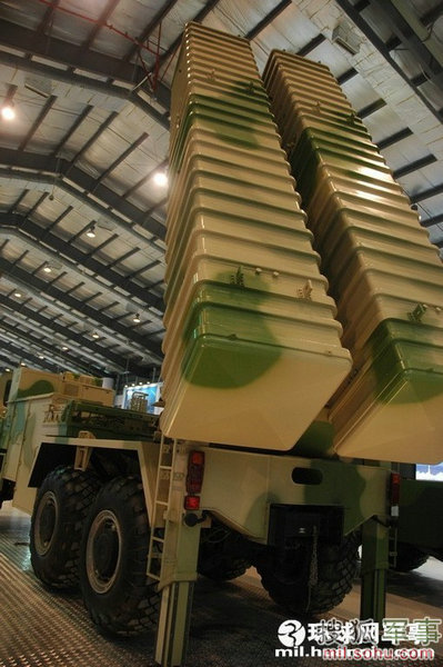 資料圖：B-611M導(dǎo)彈發(fā)射車。