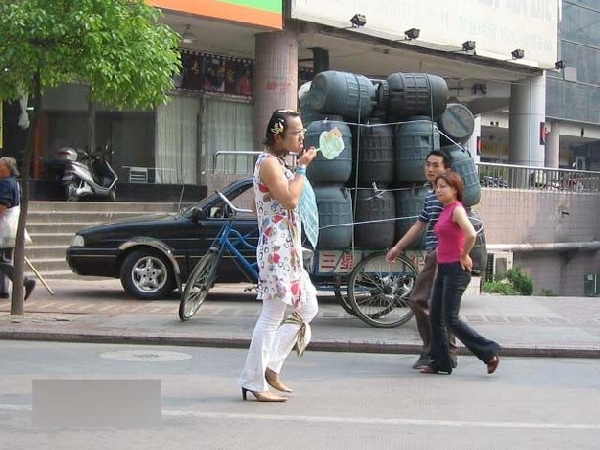 女人一發(fā)狠 誰(shuí)也擋不住！