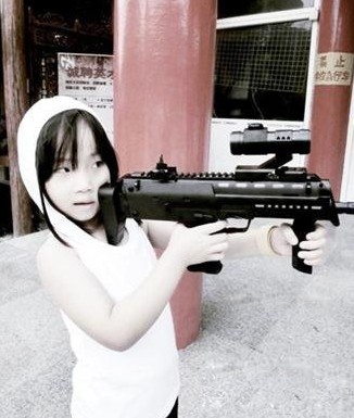 高曉松與嬌妻慶結(jié)婚紀念日微博自嘲 網(wǎng)友：會拍老婆馬屁了