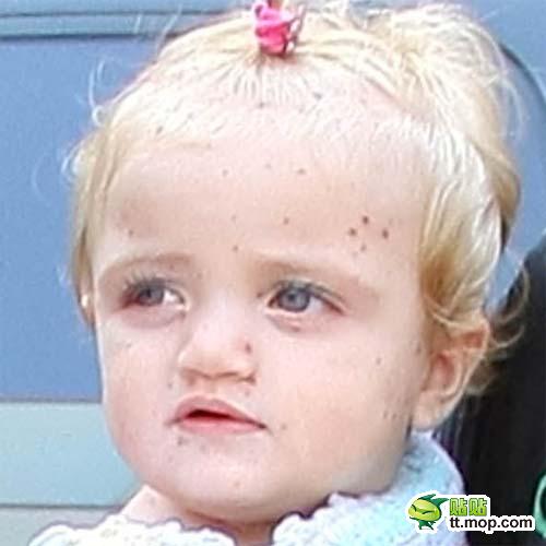 星二代長相被網(wǎng)友吐槽 金喜善后悔公布孩子照片