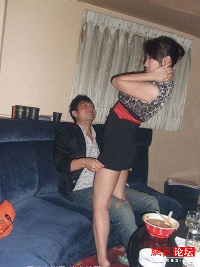 KTV里盡是齷齪男女 瘋玩無底線