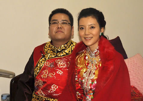 王寶強娶校花選美冠軍戀諧星 絕色女星嫁丑男(組圖)