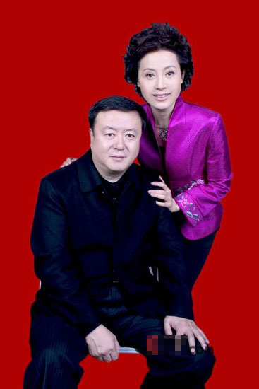 王寶強(qiáng)娶?；ㄟx美冠軍戀諧星 絕色女星嫁丑男(組圖)