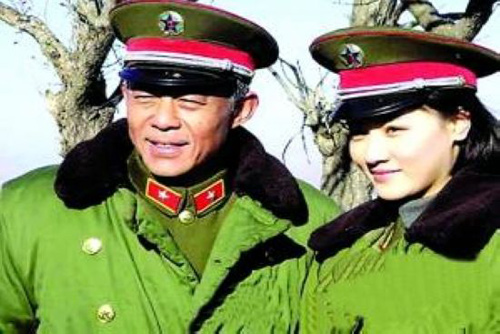 圖揭熟臉明星的隱秘戀情 原來(lái)他們是一對(duì)啊