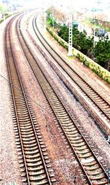 百年膠濟線換軌四代 冬檢150萬螺栓挨個擰 百年膠濟線換軌四代 冬檢150萬螺栓挨個擰