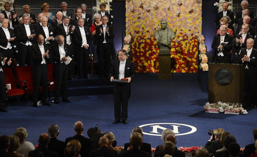 莫言出席諾貝爾獎(jiǎng)?lì)C獎(jiǎng)典禮