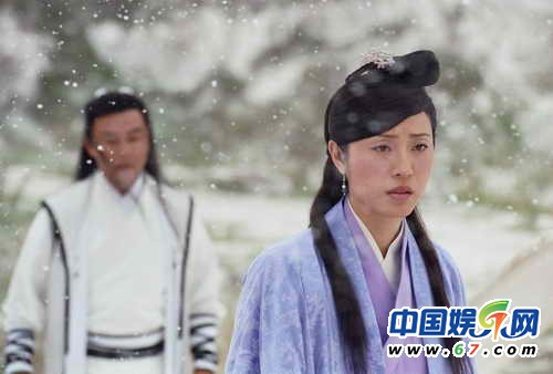 盤(pán)點(diǎn)影視劇浪漫白雪唯美瞬間 林心如楊冪趙雅芝俏皮嬌媚(圖)