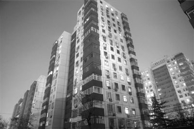 北京中關(guān)村902號(hào)樓。本報(bào)記者潘之望攝