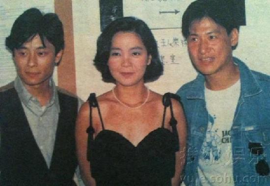 鄧麗君誕辰60周年 不愛(ài)紅妝愛(ài)軍裝重溫昔日美艷照