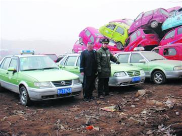 報(bào)廢車改裝成出租車營(yíng)運(yùn) 司機(jī)被查稱只管開(kāi)車