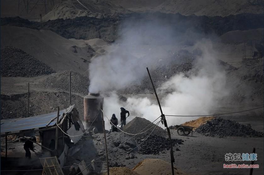 看被癌癥村侵蝕的中國(guó)地圖 悲痛 看被癌癥村侵蝕的中國(guó)地圖 悲痛