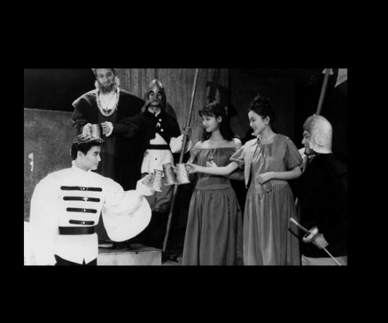 明星校園演出青澀照 你能認出誰