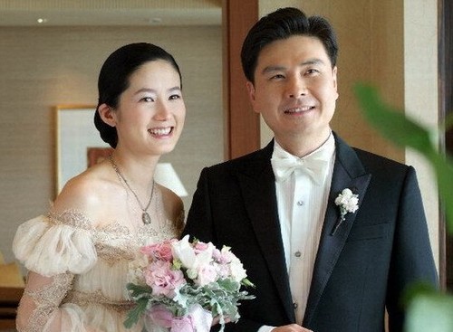 揭嫁豪門女星：李英愛誕龍鳳胎 韓彩英9年戀愛長(zhǎng)跑
