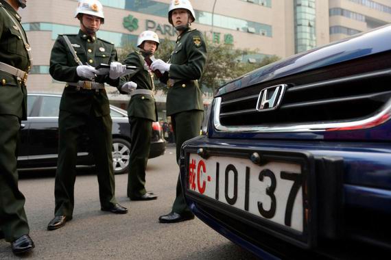 資料圖：重慶對(duì)軍車(chē)開(kāi)展專(zhuān)項(xiàng)整頓。