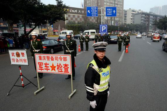 資料圖：重慶對(duì)軍車(chē)開(kāi)展專(zhuān)項(xiàng)整頓。