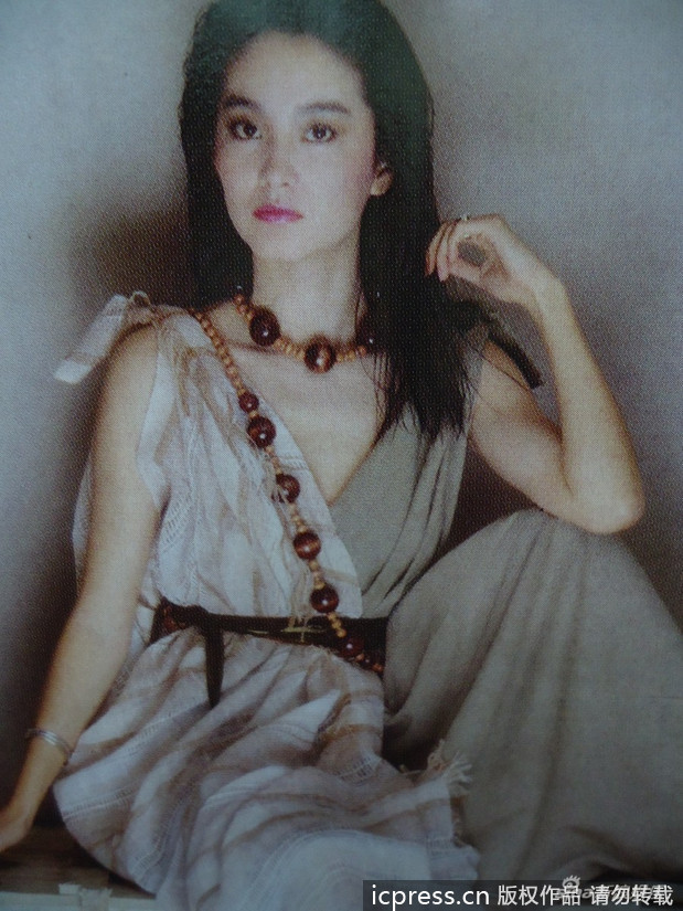 林青霞泳裝舊照